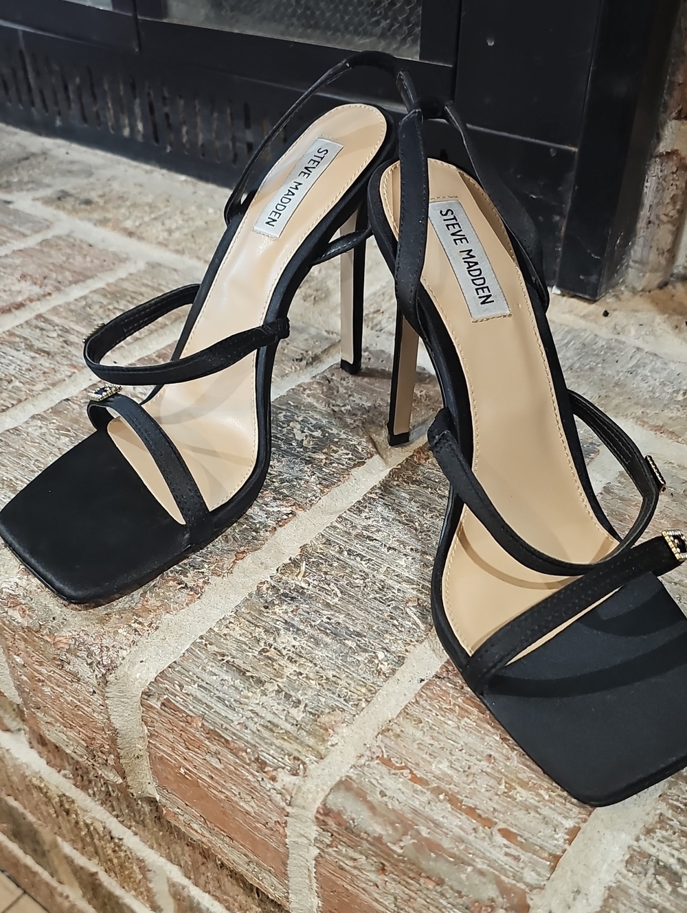 Steve Madden Black Strappy Square-Toe Stiletto Sandals Size 10M